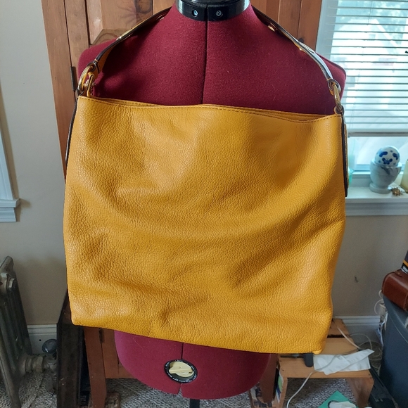 Michael Kors Brooklyn - Picture 9 of 17